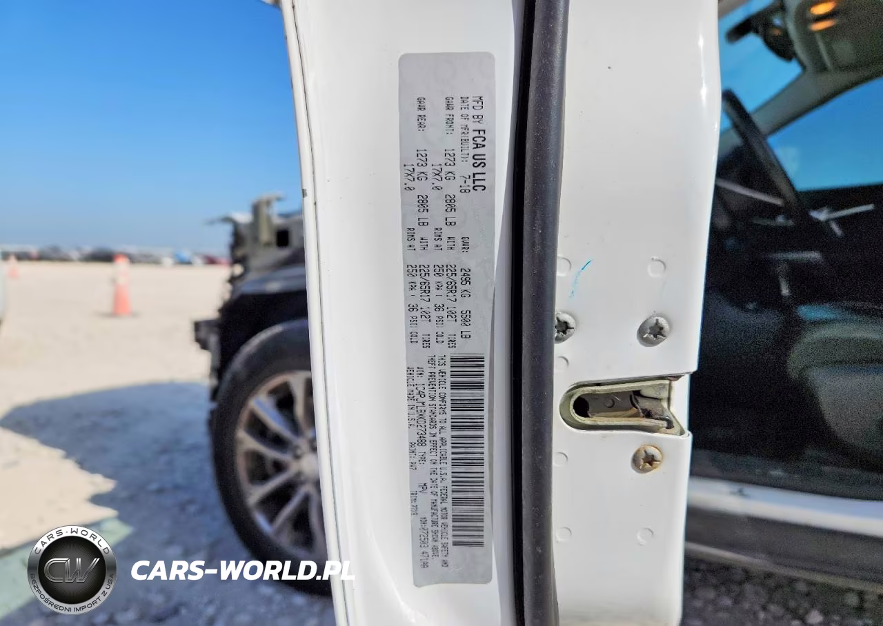 2019 Jeep Cherokee Latitude Plus VIN:1C4PJMLBXKD273488 - 13