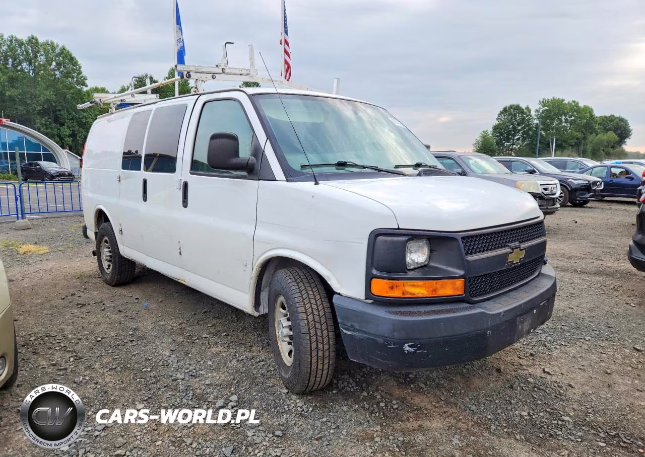 2017 Chevrolet Express G2500 VIN:1GCWGAFF8H1352613 - 4