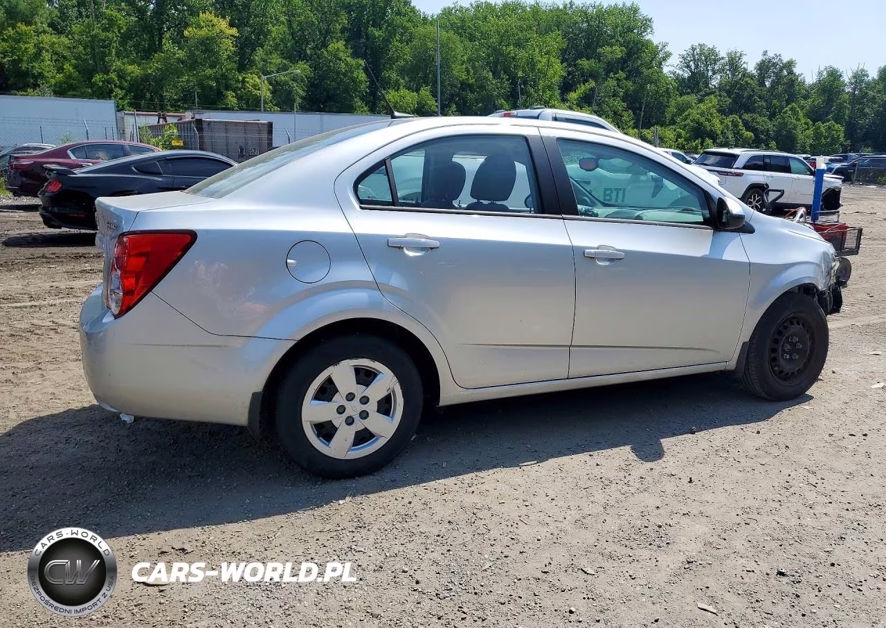 2013 Chevrolet Sonic Ls VIN:1G1JA5SG9D4226666 - 3