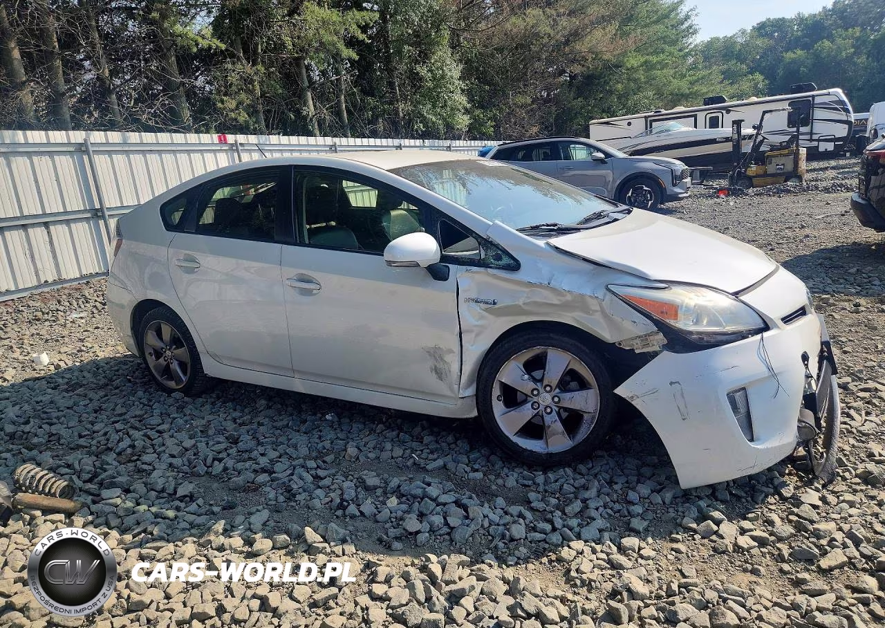 2015 Toyota Prius VIN:JTDKN3DU3F0407490 - 4