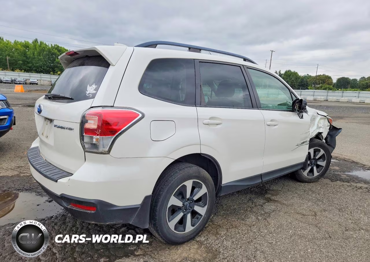 2018 Subaru Forester 2.5I Premium VIN:JF2SJAECXJH534397 - 3