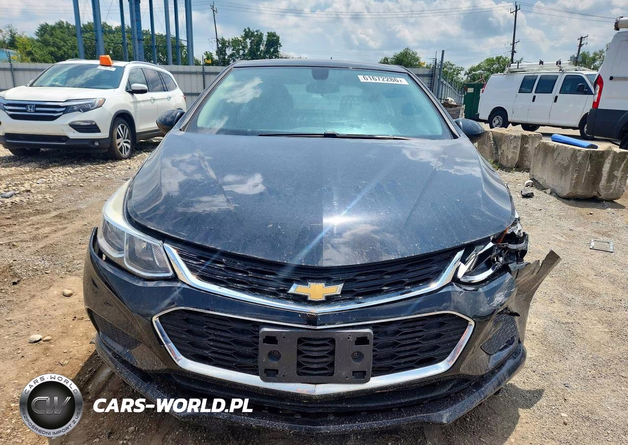 2018 Chevrolet Cruze Ls VIN:1G1BC5SM0J7189831 - 5