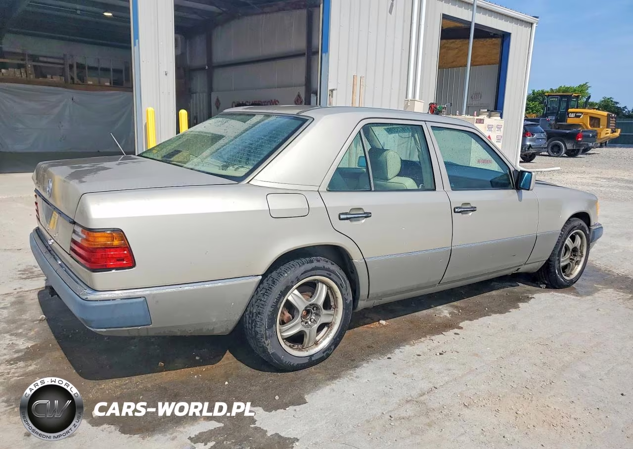 1992 Mercedes-Benz 400 E VIN:WDBEA34E6NB793146 - 3