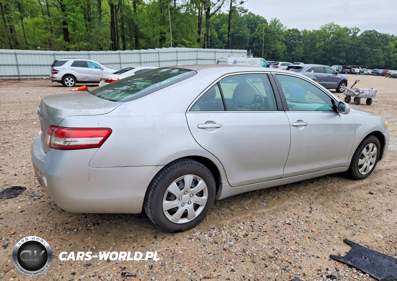 2010 Toyota Camry Le VIN:4T1BF3EK5AU061143 - 3