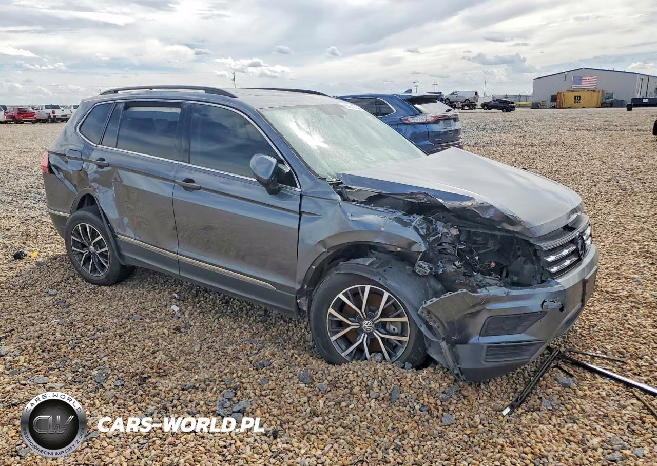 2020 Volkswagen Tiguan VIN:3VV2B7AX4LM072474 - 4