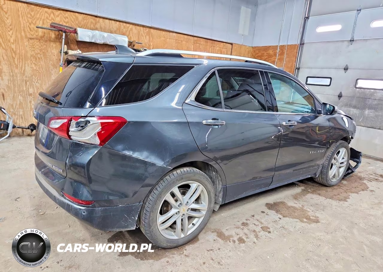 2018 Chevrolet Equinox Premier VIN:2GNAXVEV1J6289665 - 3