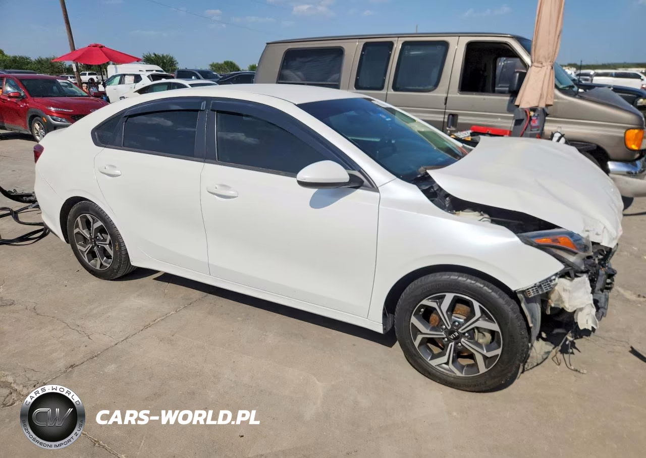 2021 Kia Forte Lxs VIN:3KPF24AD8ME305420 - 4