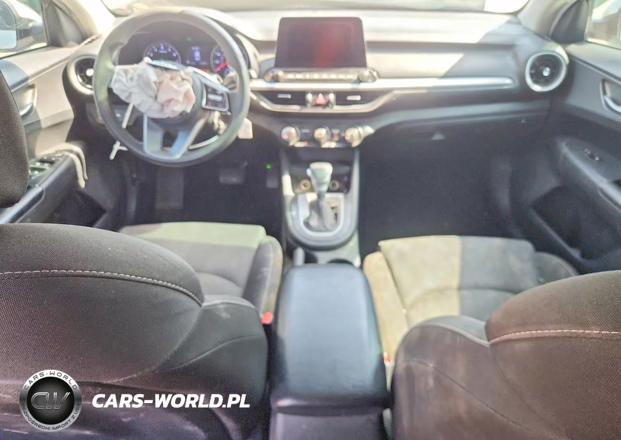 2021 Kia Forte Lxs VIN:3KPF24AD8ME305420 - 8