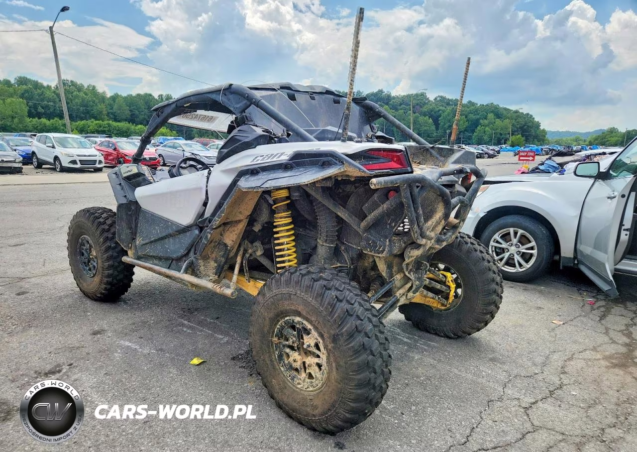 2018 Can-Am Maverick X3 Utility Vehicle VIN:3JBVGAY45JK001396 - 3