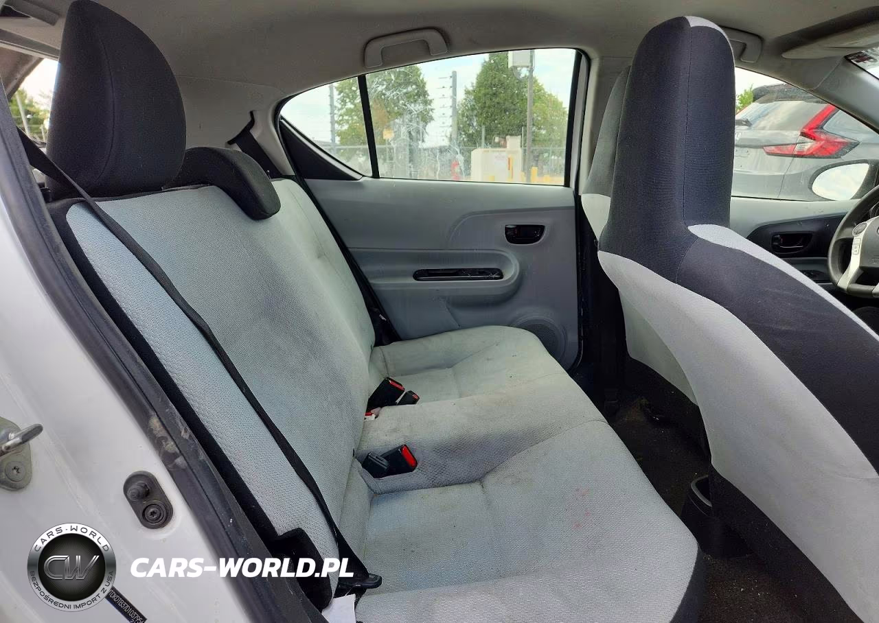 2013 Toyota Prius C One VIN:JTDKDTB37D1037956 - 10