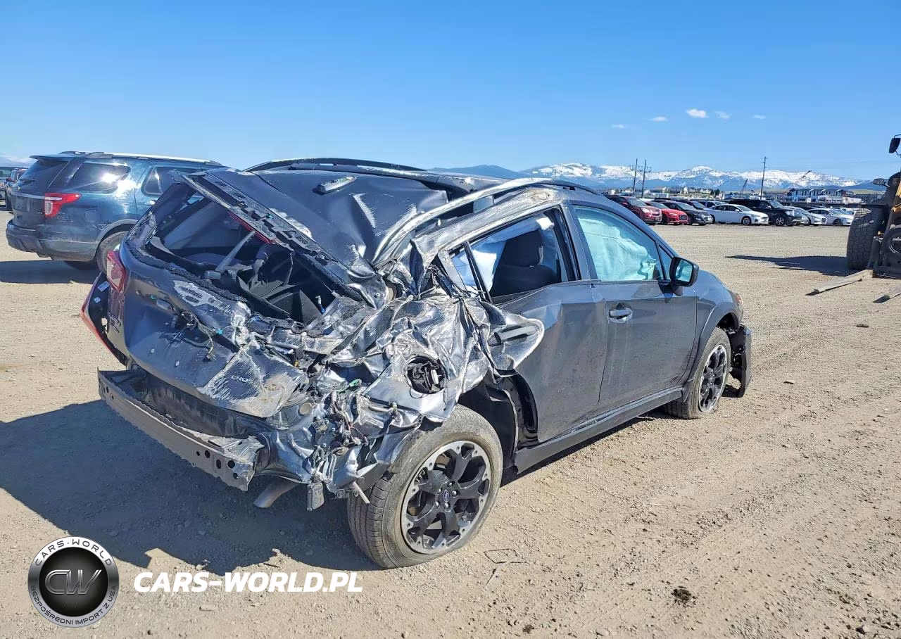 2023 Subaru Crosstrek Premium VIN:JF2GTAEC8P8279242 - 3