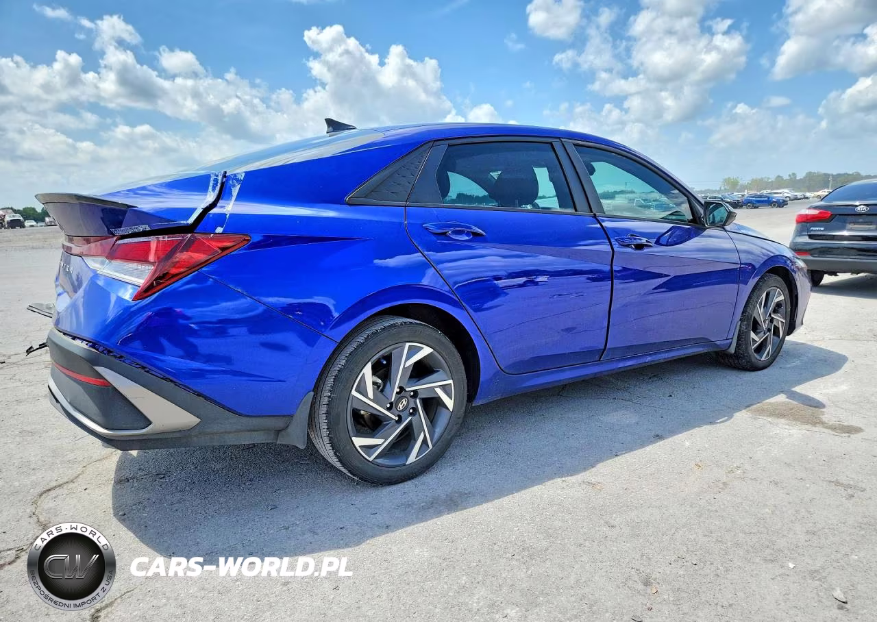 2025 Hyundai Elantra Sel Sport VIN:KMHLM4DG6SU903079 - 3