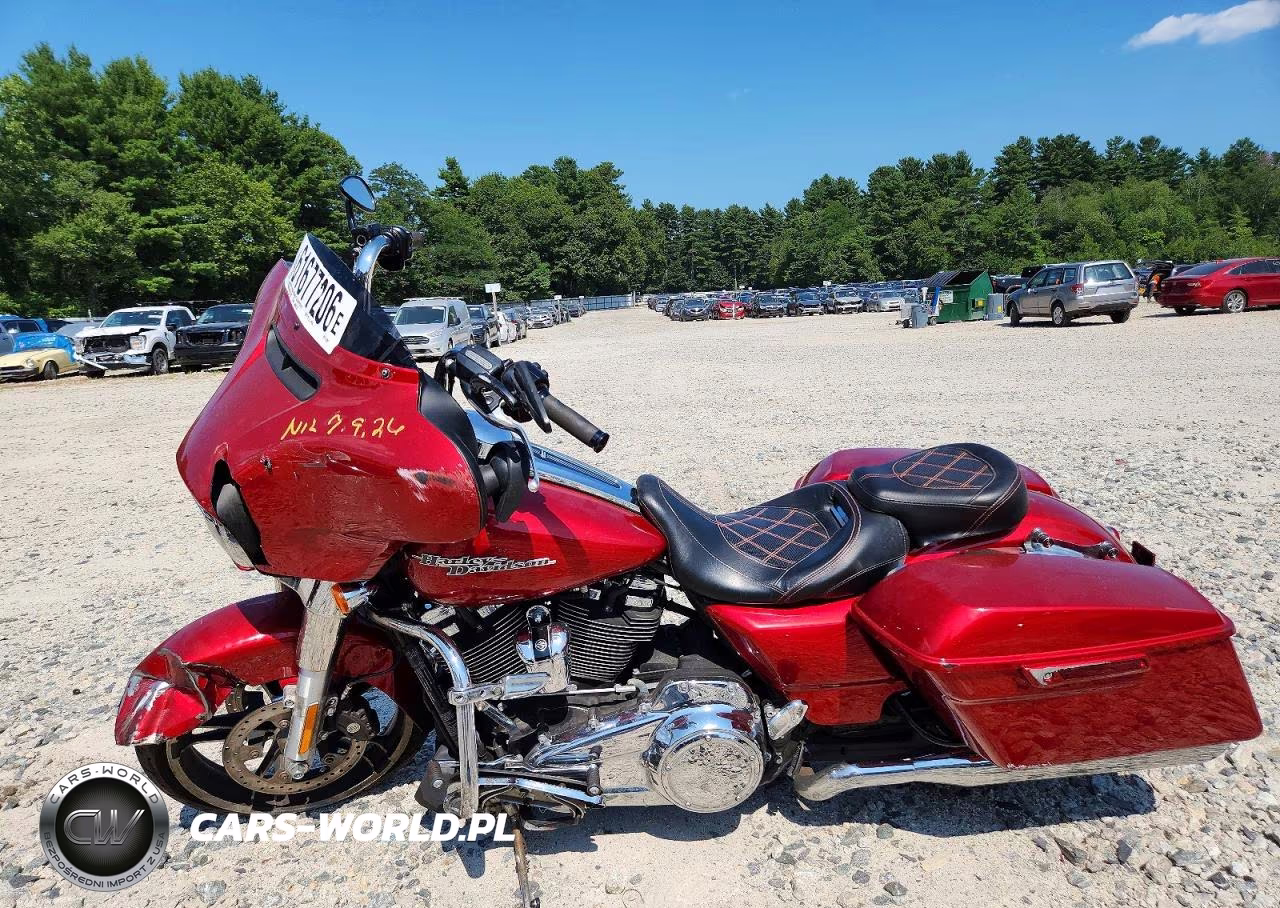2018 Harley-Davidson Flhx Street Glide VIN:1HD1KBC17JB615891 - 3
