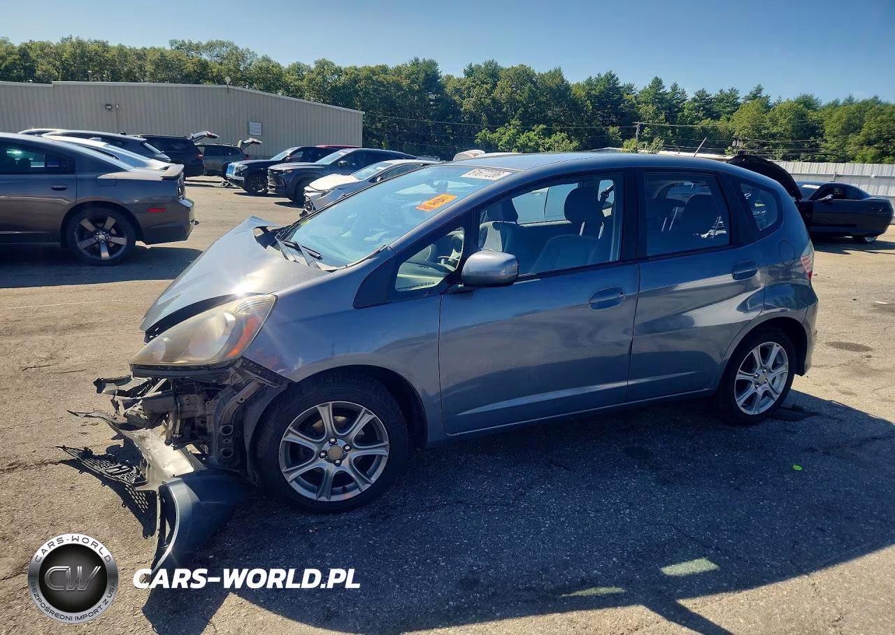 2013 Honda Fit VIN:JHMGE8H32DC044565 - 1