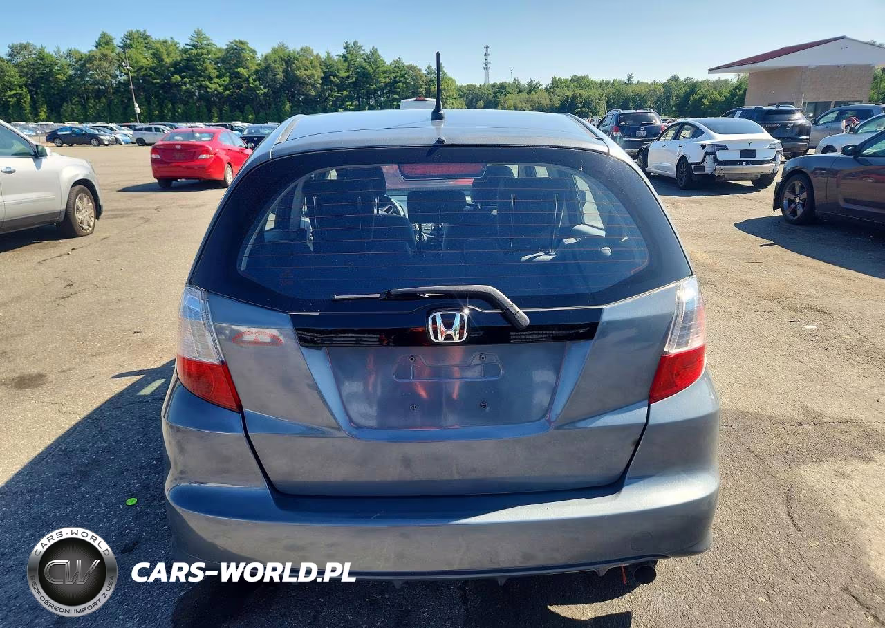 2013 Honda Fit VIN:JHMGE8H32DC044565 - 6