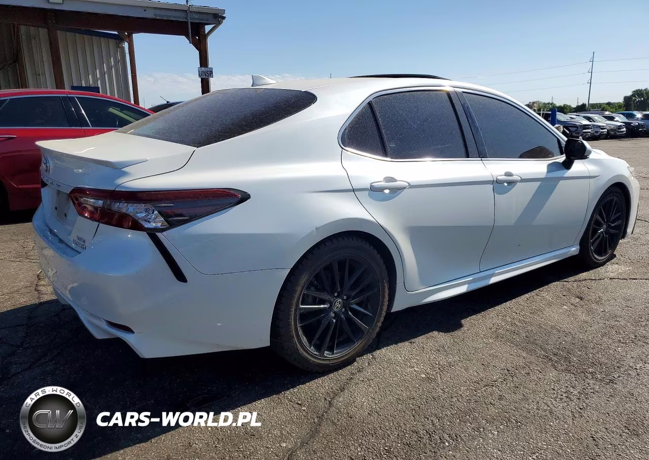 2022 Toyota Camry Xse VIN:4T1K31AK7NU040951 - 3