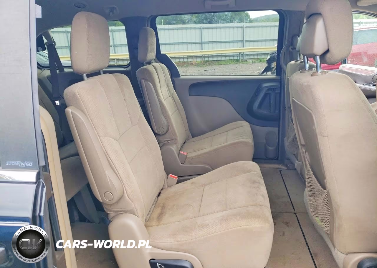 2012 Chrysler Town & Country Touring VIN:2C4RC1BG1CR169369 - 11