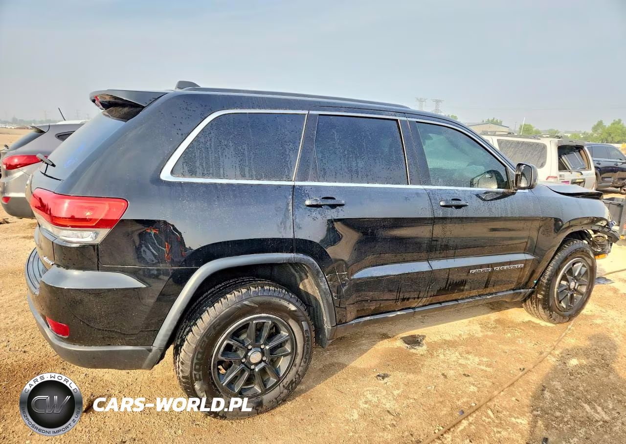 2018 Jeep Grand Cherokee Laredo VIN:1C4RJFAG1JC177787 - 3