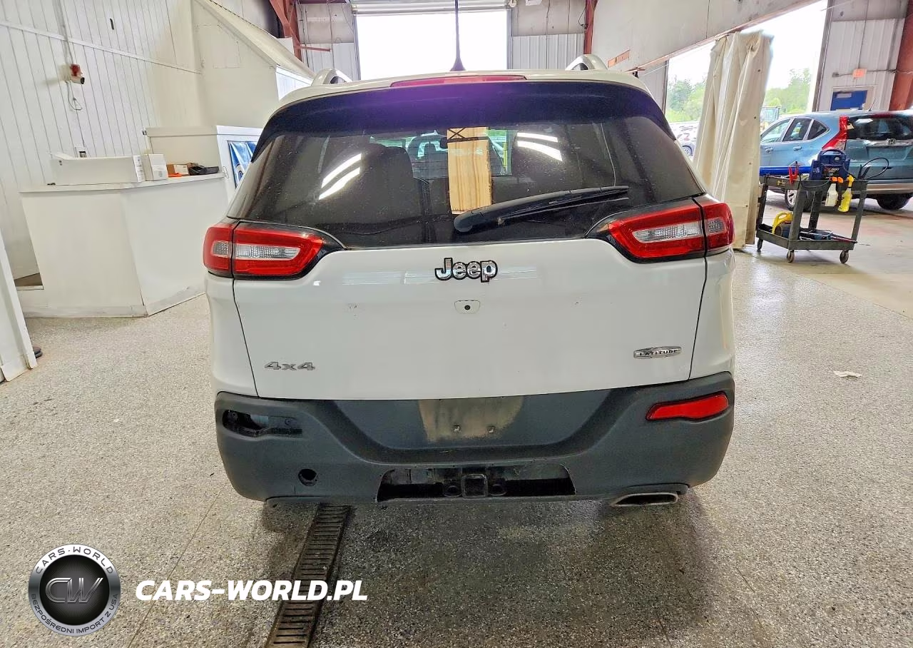 2018 Jeep Cherokee Latitude VIN:1C4PJMCX7JD501702 - 6