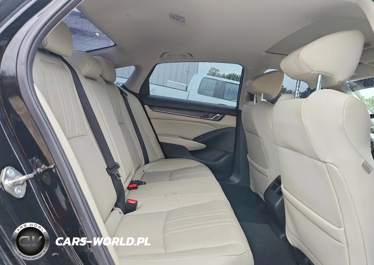 2018 Honda Accord Touring VIN:1HGCV1F97JA047582 - 10