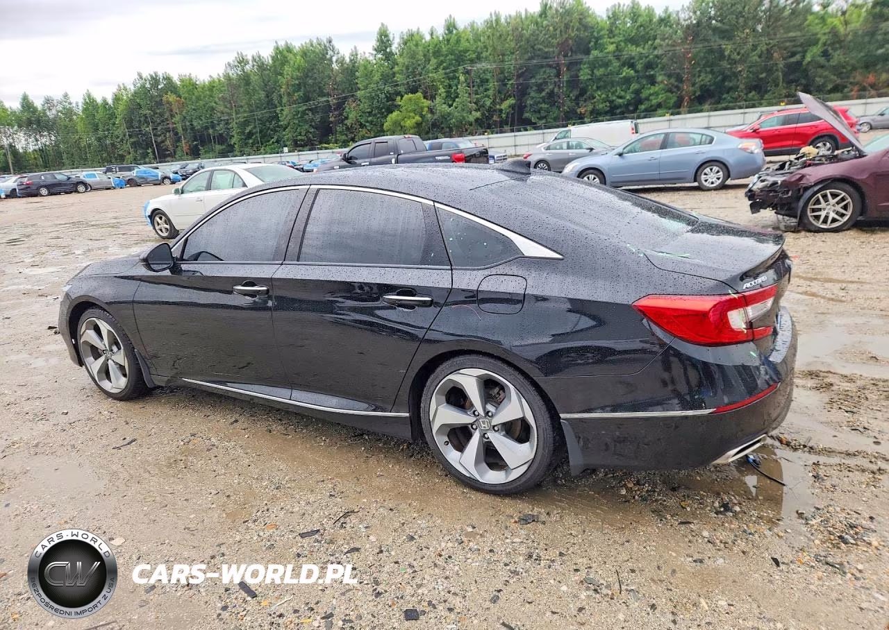 2018 Honda Accord Touring VIN:1HGCV1F97JA047582 - 2