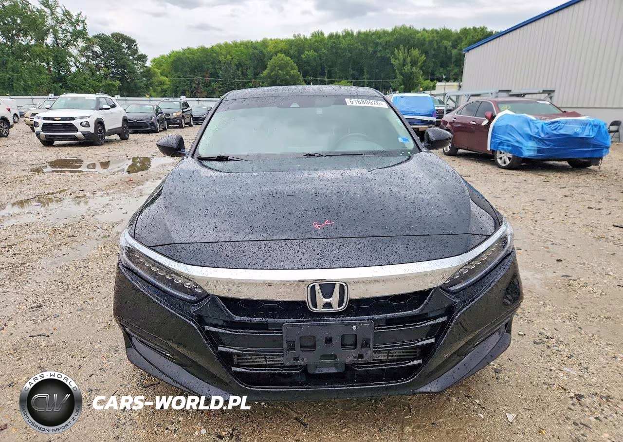 2018 Honda Accord Touring VIN:1HGCV1F97JA047582 - 5