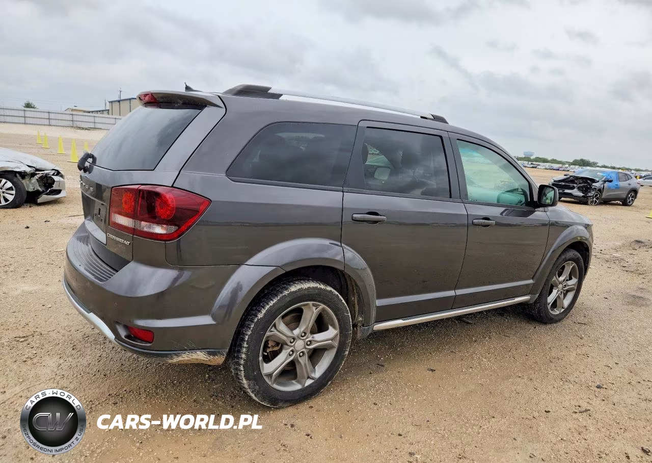 2016 Dodge Journey Crossroad VIN:3C4PDCGB8GT143979 - 3