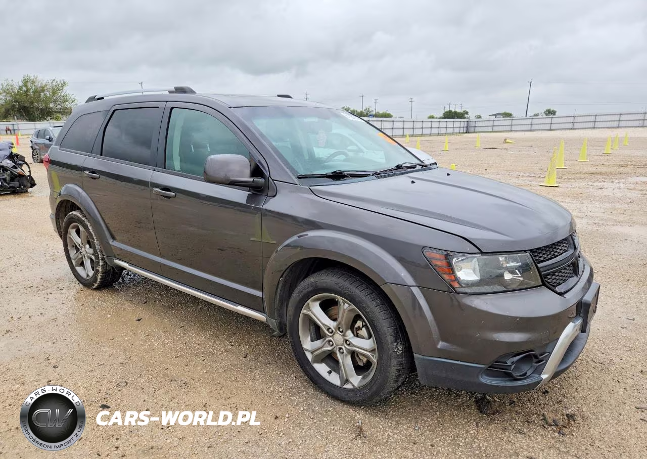 2016 Dodge Journey Crossroad VIN:3C4PDCGB8GT143979 - 4