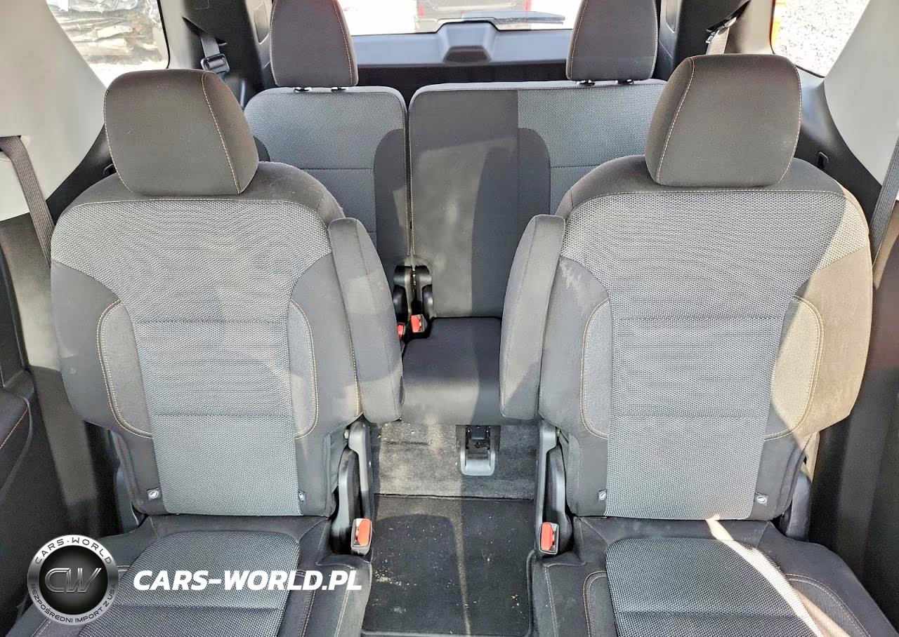 2019 Chevrolet Traverse Lt VIN:1GNEVGKW3KJ213742 - 10