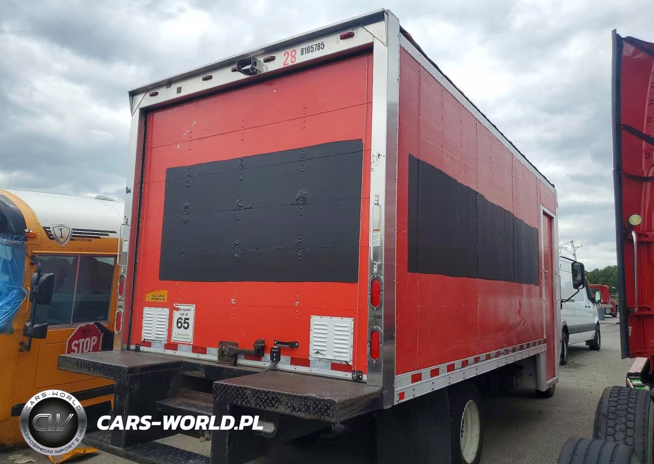 2018 Hino 195 Box Truck VIN:JHHSDM2H8JK006140 - 3