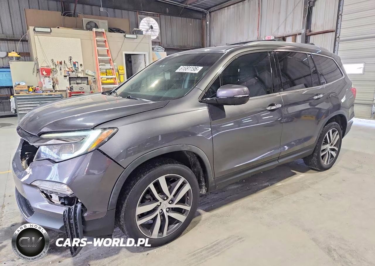 2017 Honda Pilot Touring VIN:5FNYF6H9XHB104435 - 1
