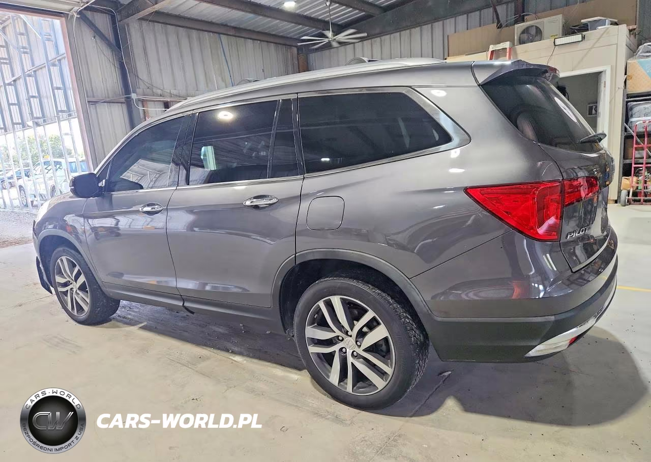 2017 Honda Pilot Touring VIN:5FNYF6H9XHB104435 - 2