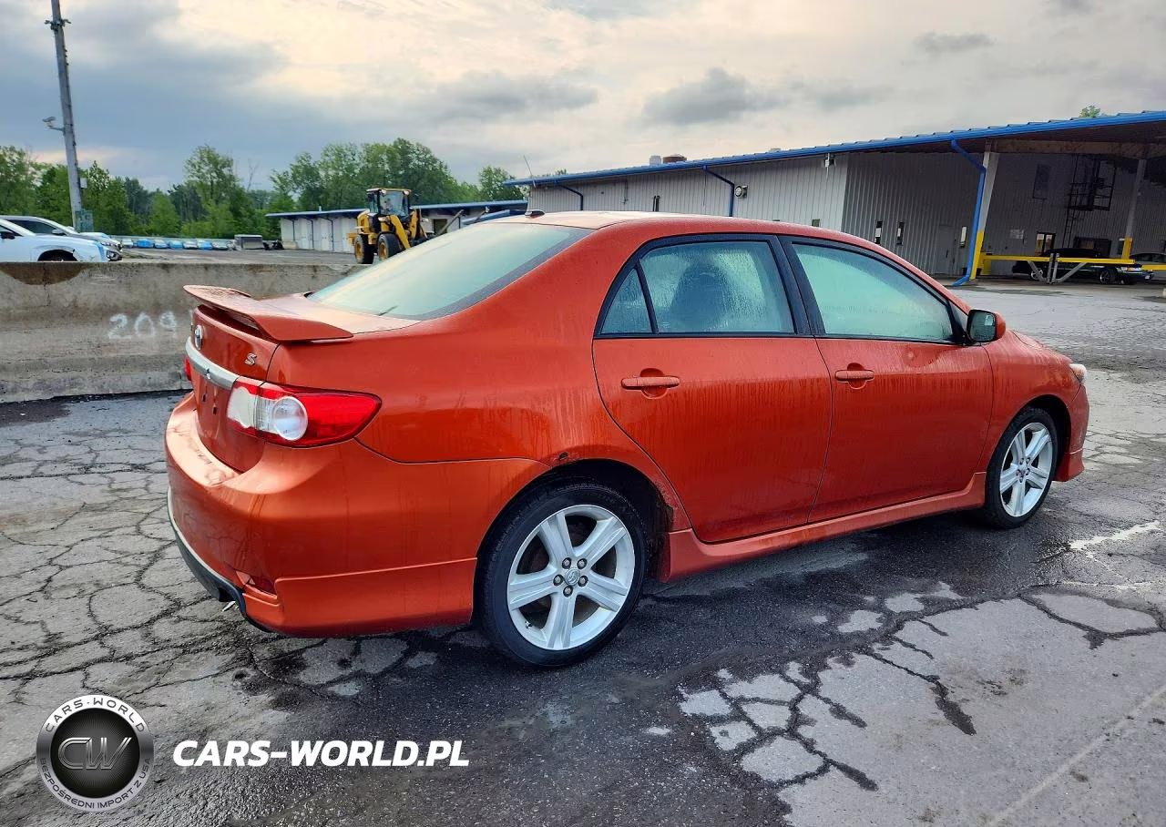 2013 Toyota Corolla S Special Edition VIN:2T1BU4EE0DC081604 - 3