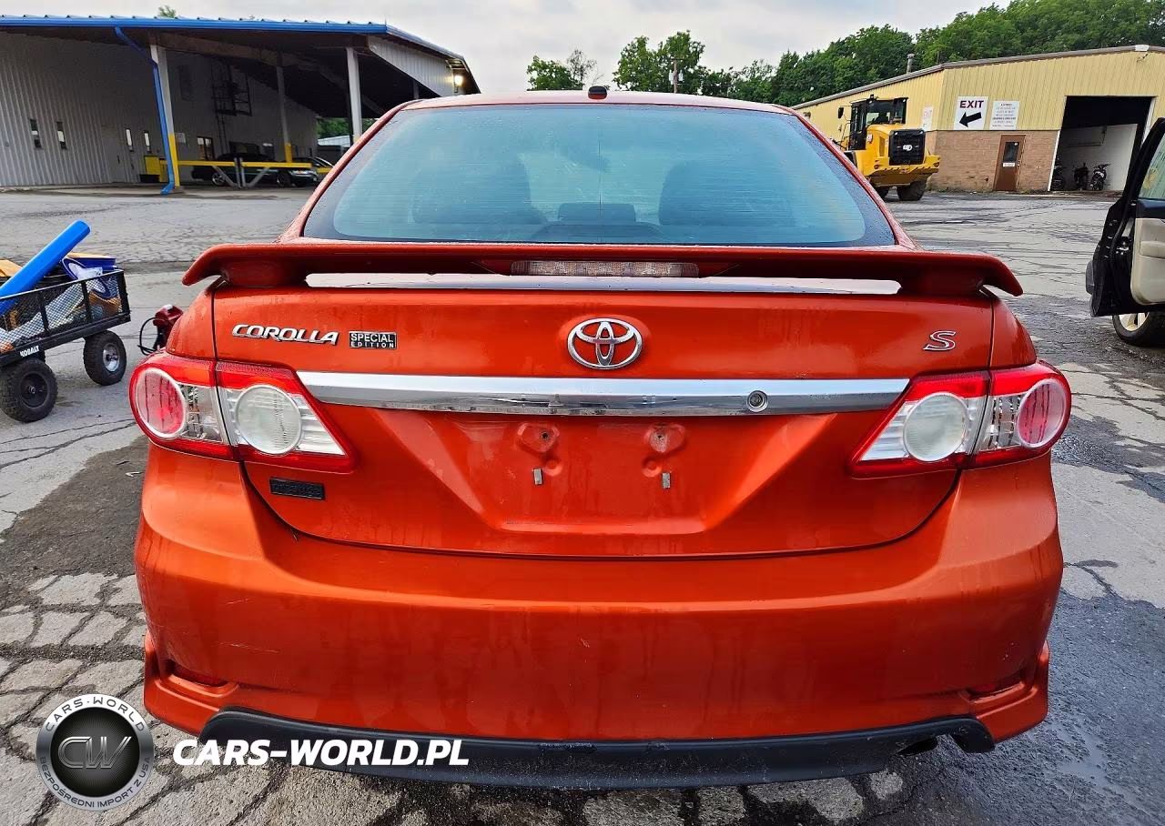2013 Toyota Corolla S Special Edition VIN:2T1BU4EE0DC081604 - 6