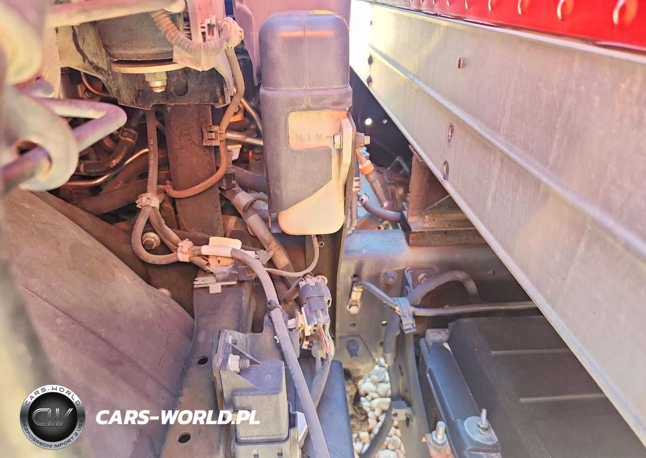 2017 Hino 195 Box Truck VIN:JHHSDM2HXHK006005 - 12