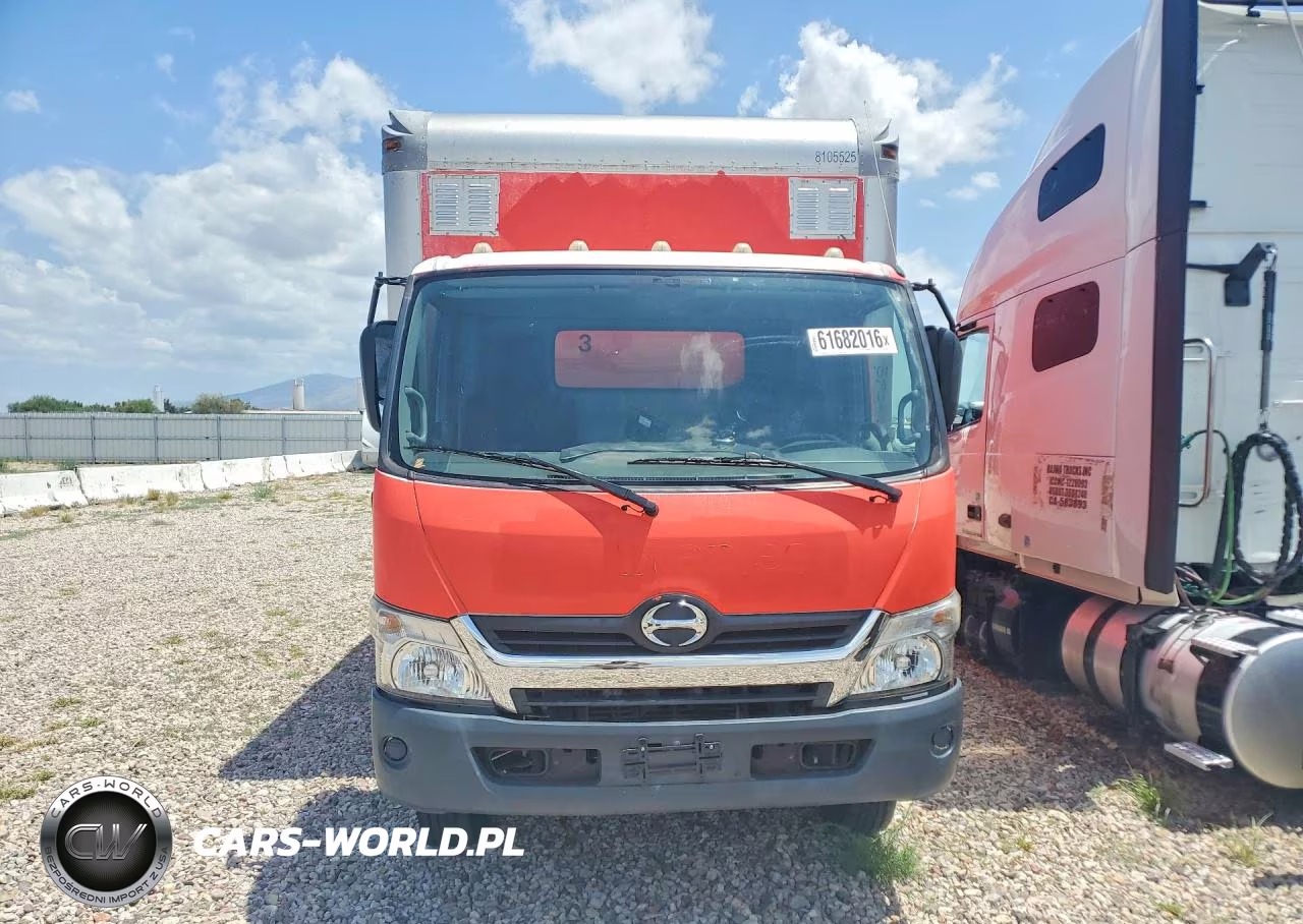 2017 Hino 195 Box Truck VIN:JHHSDM2HXHK006005 - 5