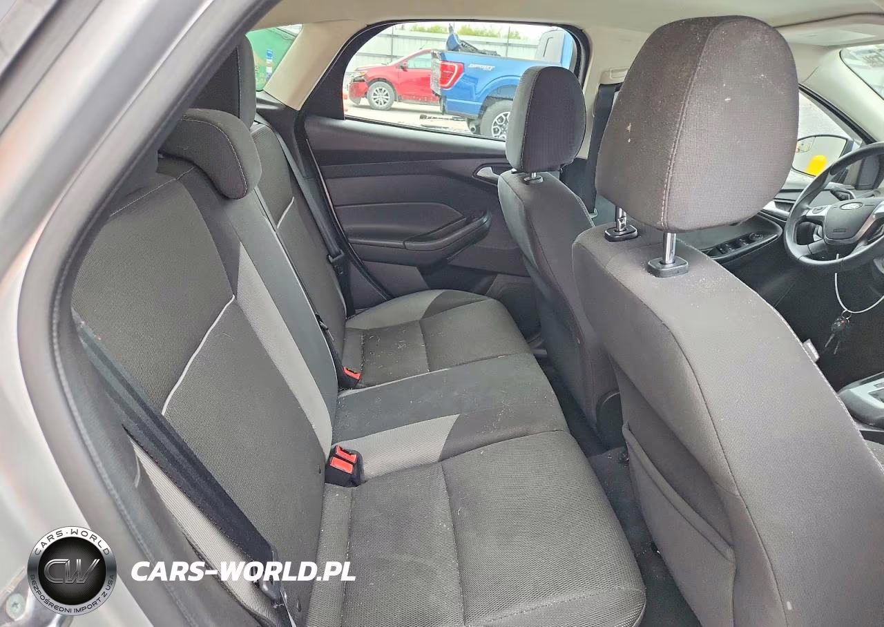 2012 Ford Focus Se VIN:1FAHP3K25CL463422 - 10