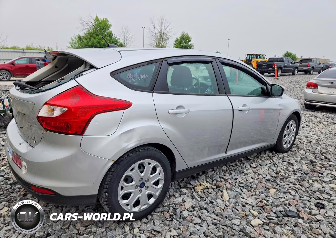 2012 Ford Focus Se VIN:1FAHP3K25CL463422 - 3