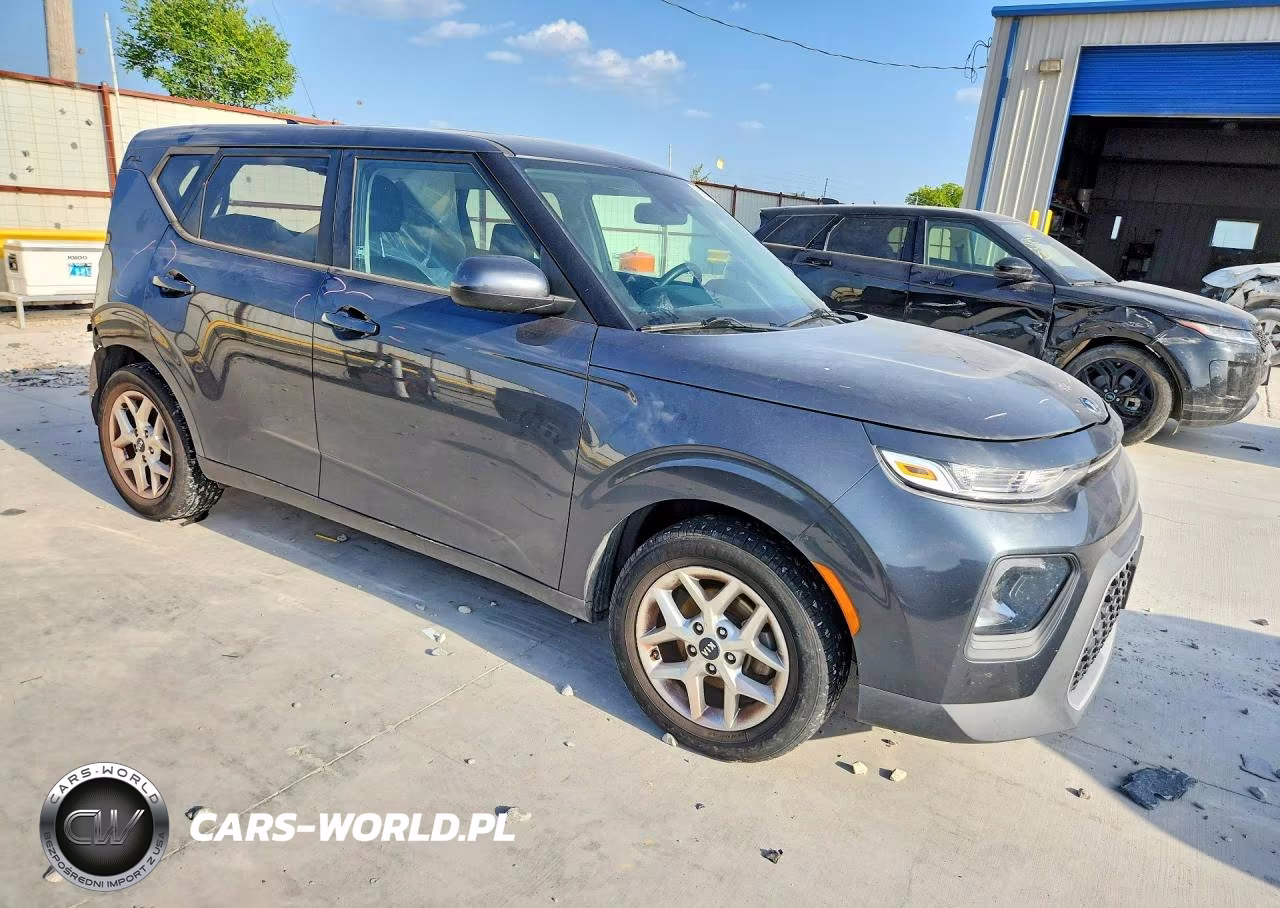 2021 Kia Soul S VIN:KNDJ23AU8M7775130 - 4