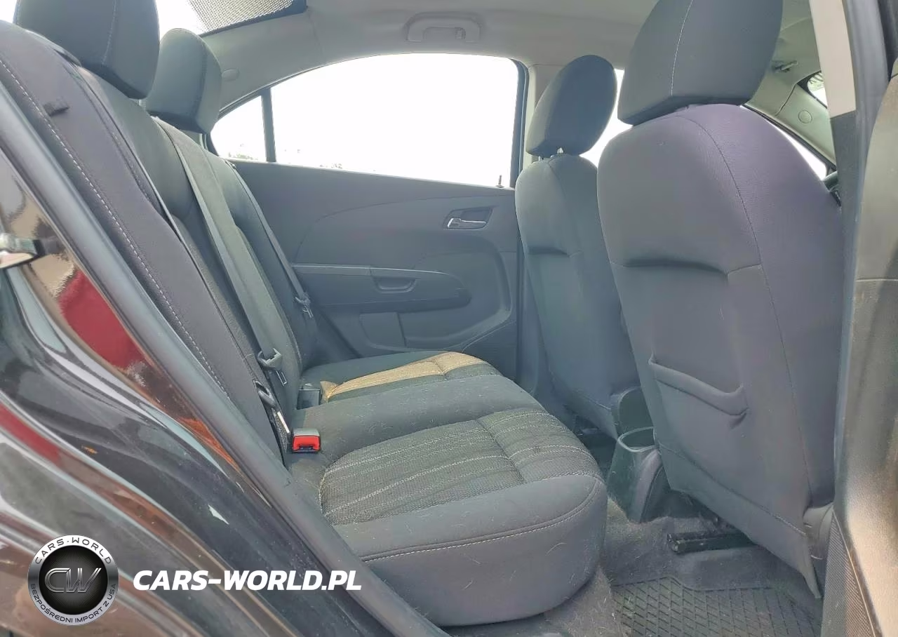 2015 Chevrolet Sonic Lt VIN:1G1JC5SG7F4218790 - 10