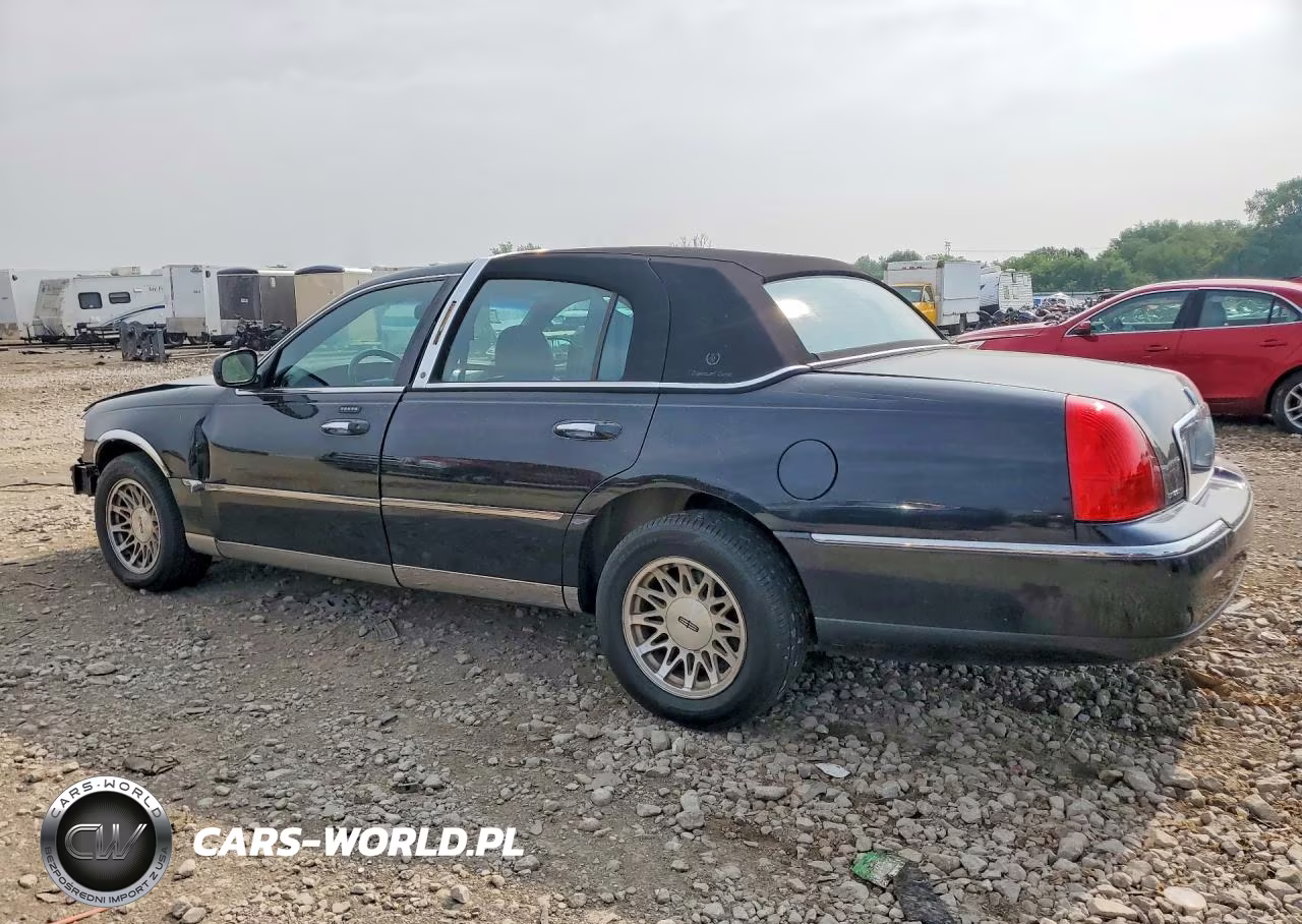 2007 Lincoln Town Car Signature VIN:1LNHM81W67Y624188 - 2
