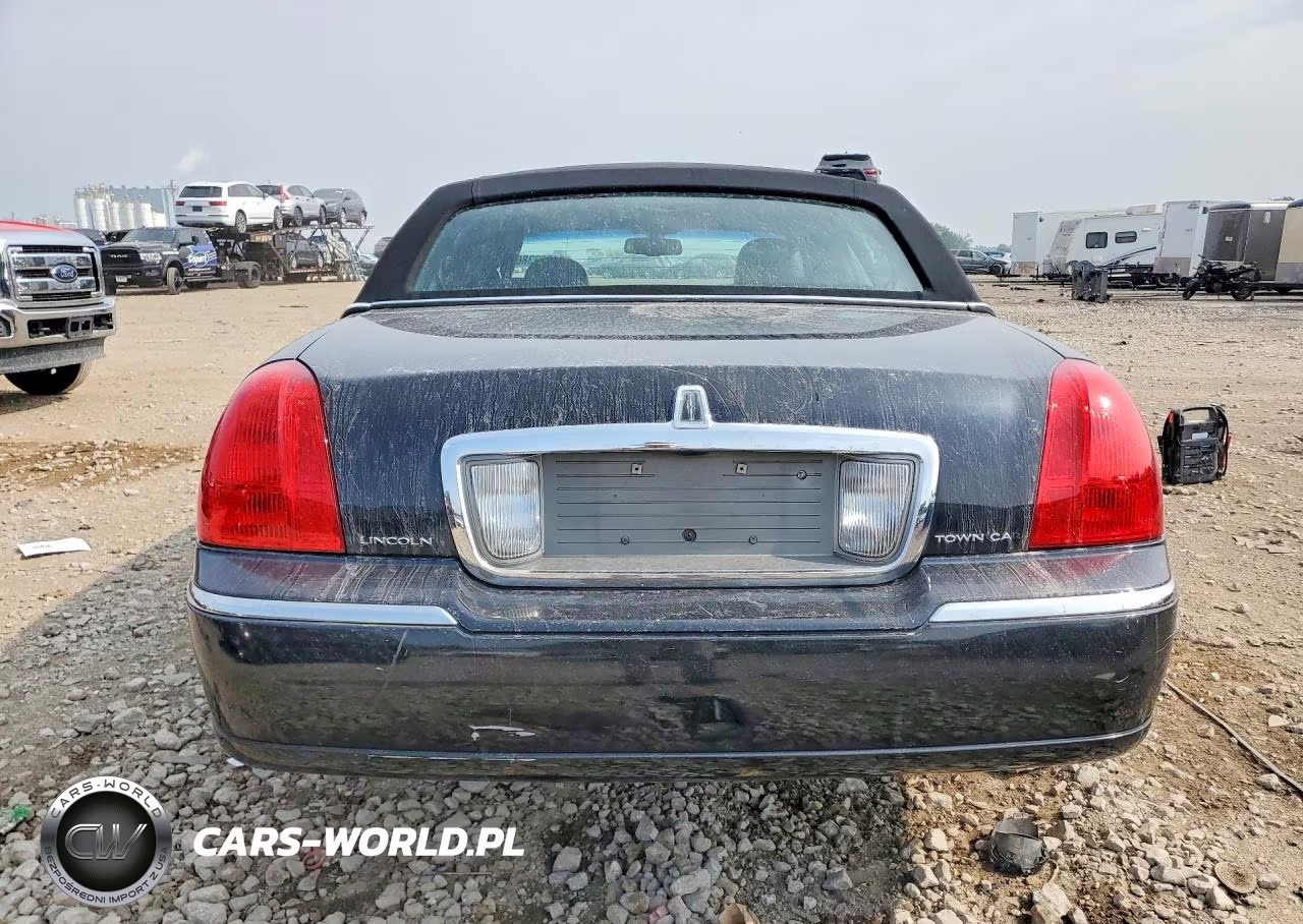 2007 Lincoln Town Car Signature VIN:1LNHM81W67Y624188 - 6