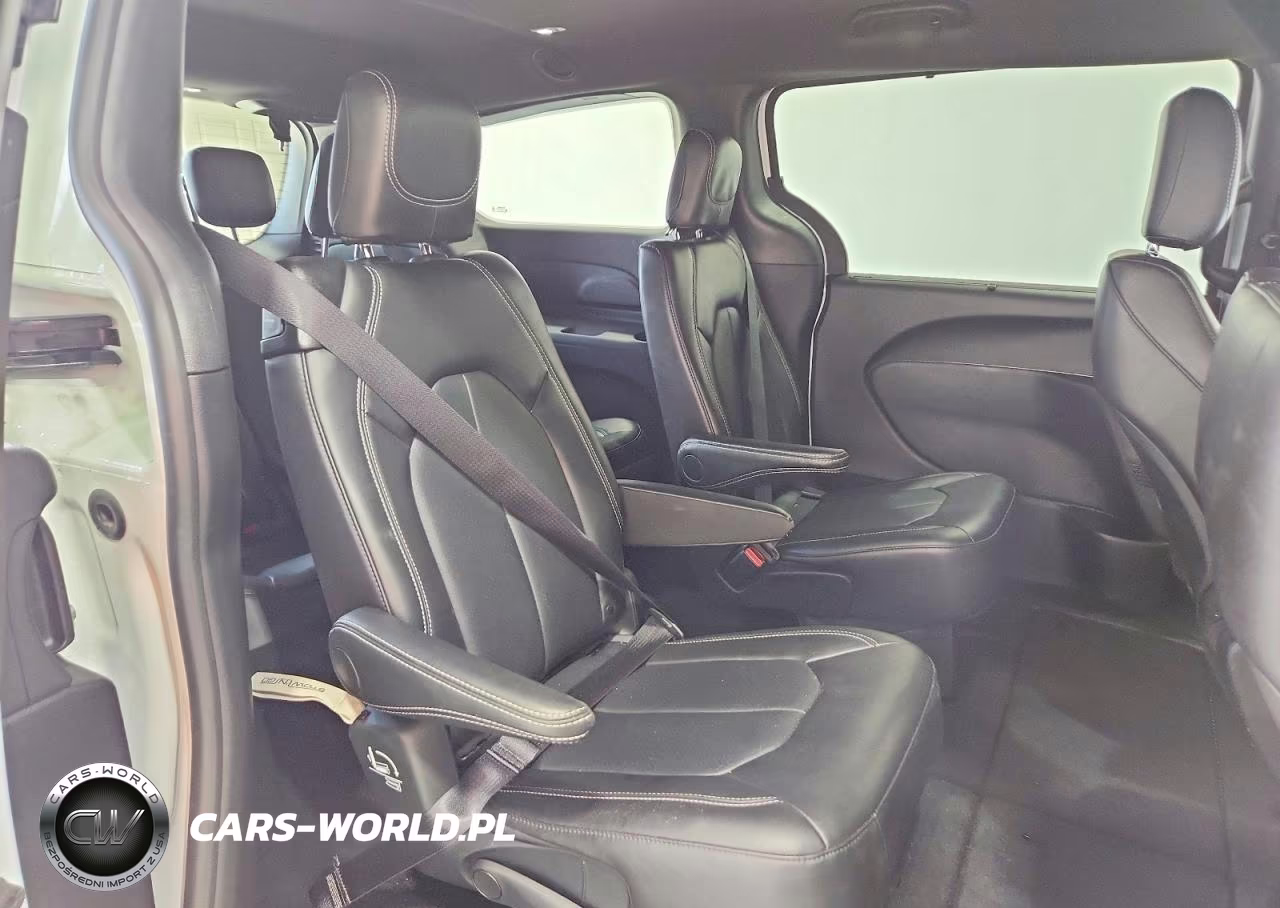 2026 Chrysler Pacifica Select VIN:2C4RC1BG5TR204494 - 11