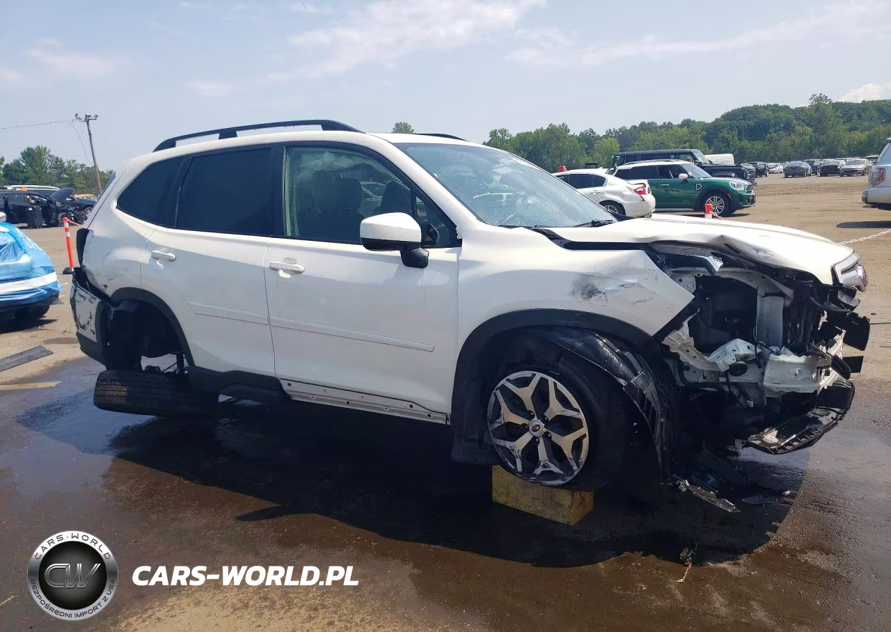 2020 Subaru Forester Premium VIN:JF2SKAJC6LH543863 - 4