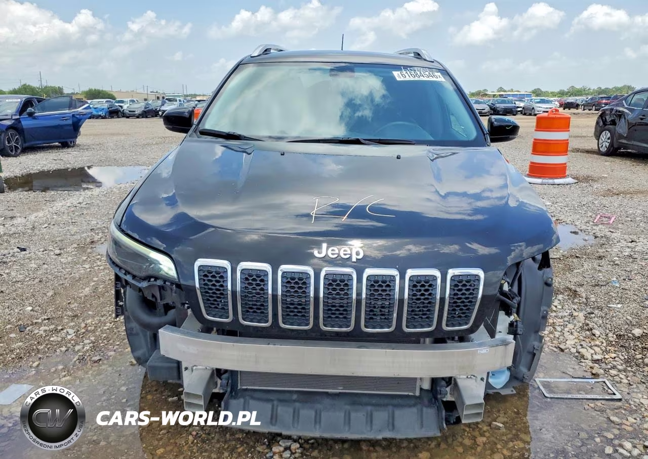 2019 Jeep Cherokee Latitude Plus VIN:1C4PJLLX9KD123121 - 5
