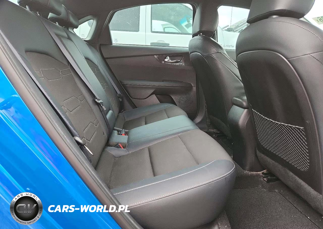 2023 Kia Forte Gt Line VIN:3KPF54AD9PE645333 - 10