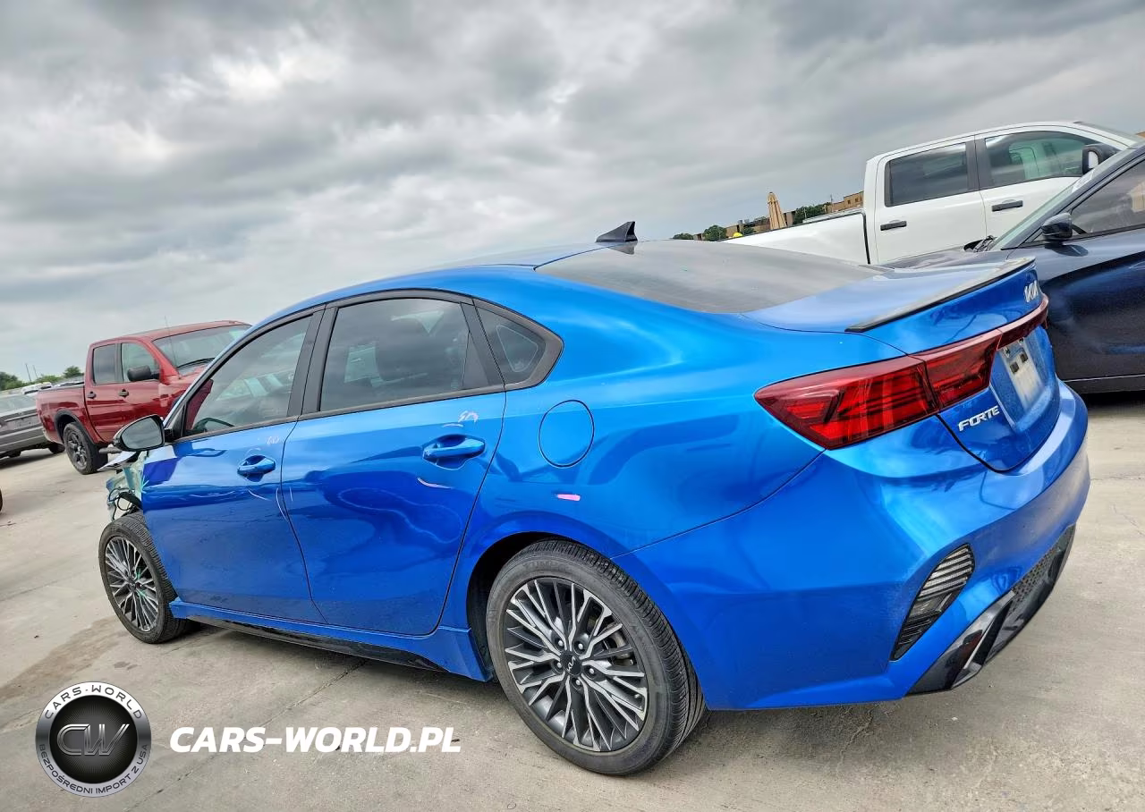 2023 Kia Forte Gt Line VIN:3KPF54AD9PE645333 - 2