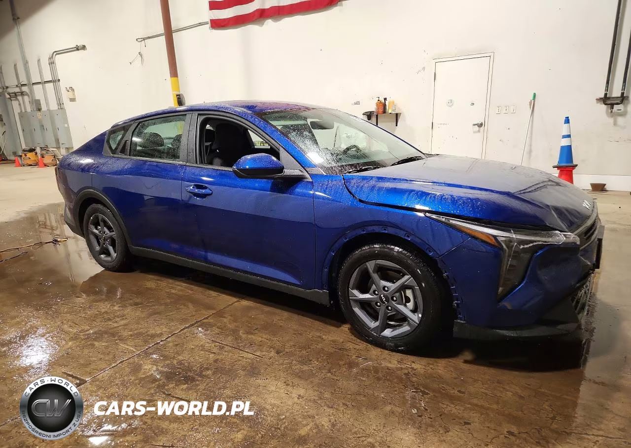 2025 Kia K4 Lxs VIN:3KPFT4DEXTE268502 - 4