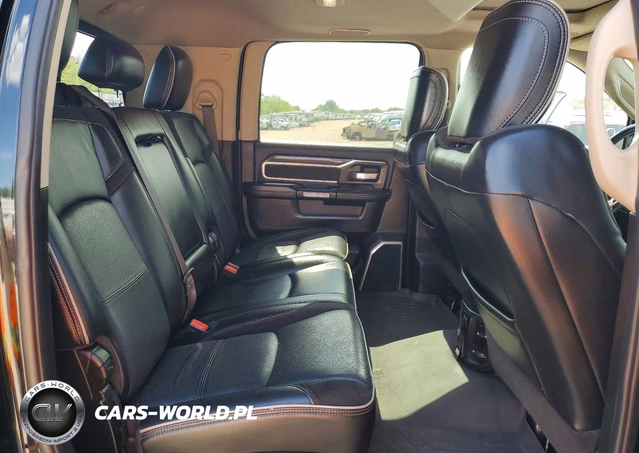 2019 Ram 3500 Laramie VIN:3C63R3ML7KG555770 - 11