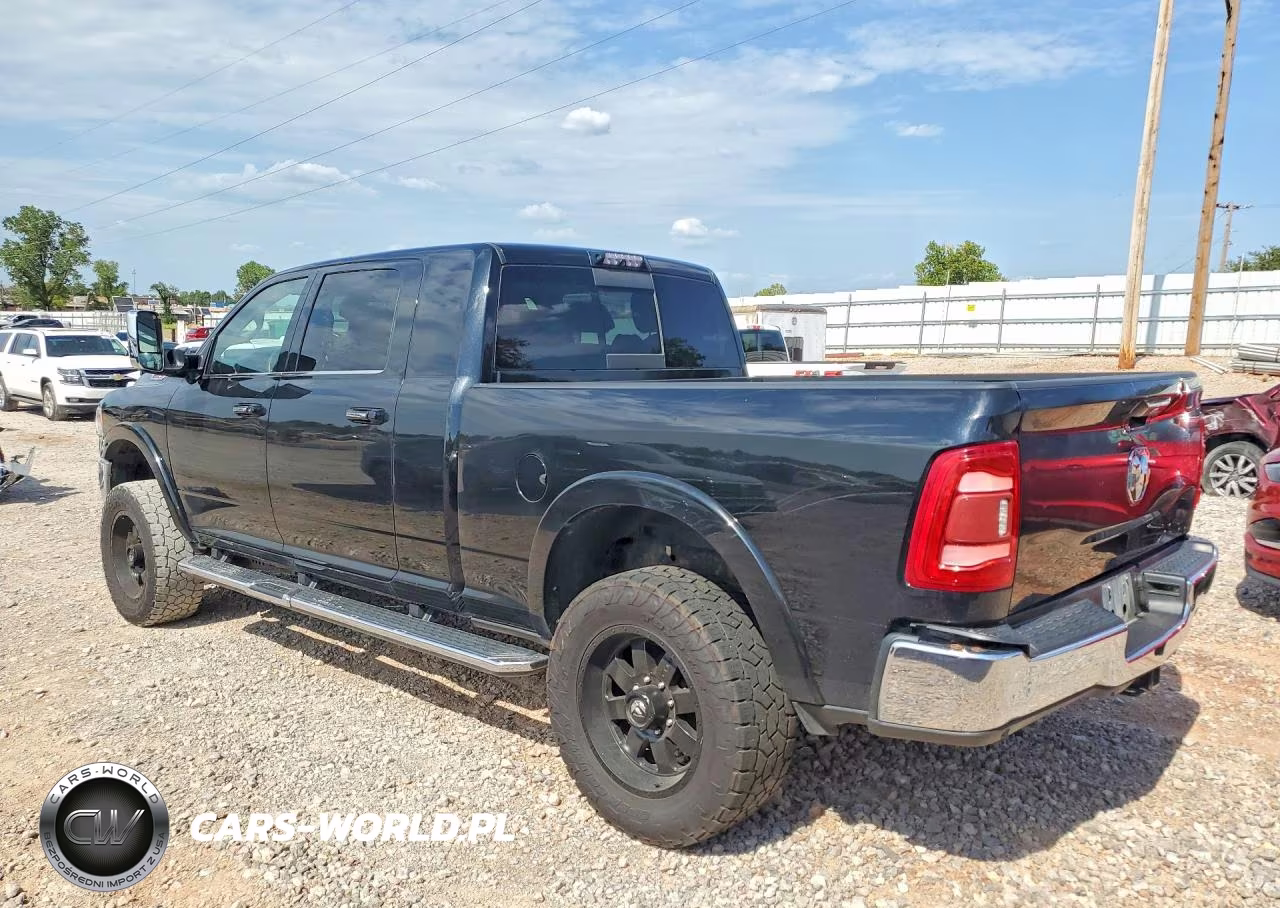2019 Ram 3500 Laramie VIN:3C63R3ML7KG555770 - 2